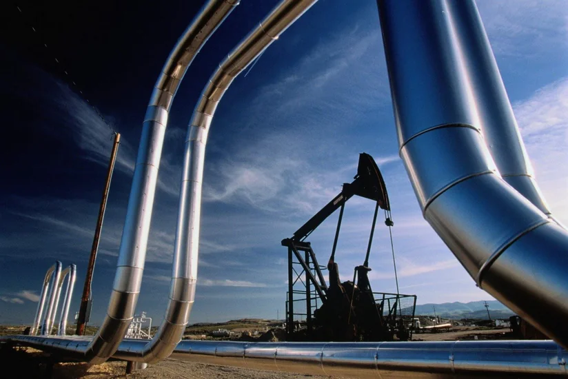 Azerbaijan quadruples income from oil exports to Romania