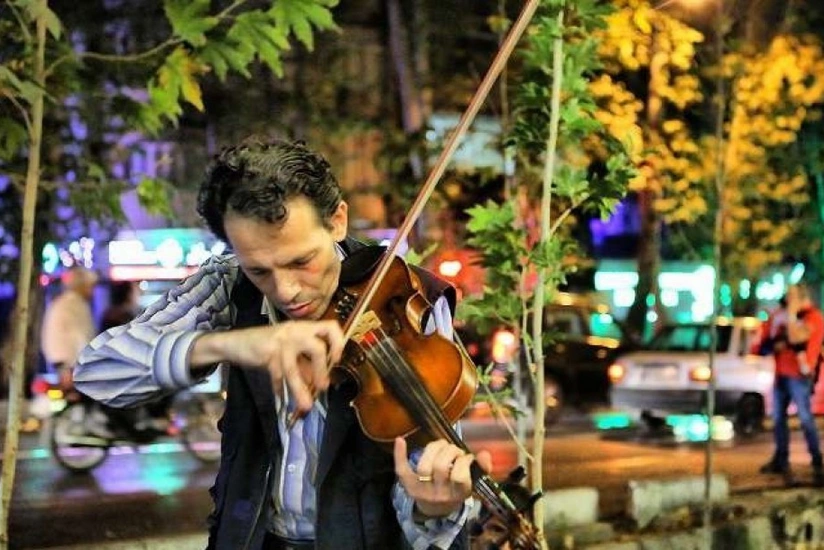 В центральных частях Баку разрешат выступления уличных артистов
