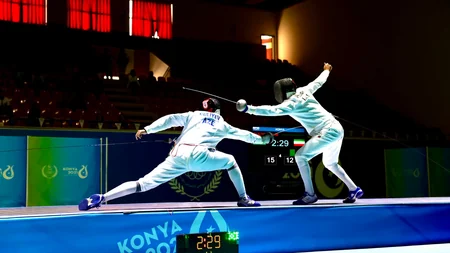 İslamiada: Azərbaycanın kişi qılıncoynatma millisi qızıl medal qazanıb