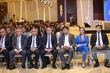 Dünyadakı Azərbaycanlı Təbiblərin Simpoziumunun bağlanış mərasimi keçirilib