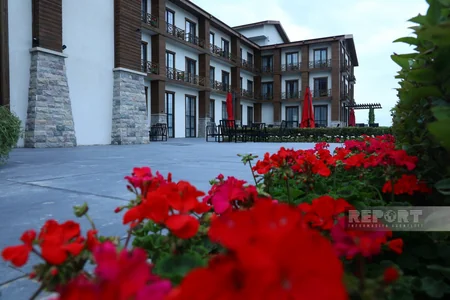 Bir qrup media nümayəndəsi Zəngilanda yeni açılan “Ağalı” hoteldə olublar