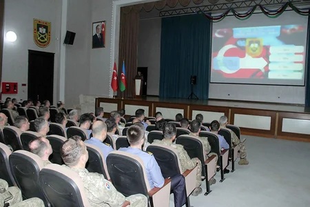 Türkiyənin Milli Müdafiə Universitetinin nümayəndə heyəti Komando hərbi hissəsində olub