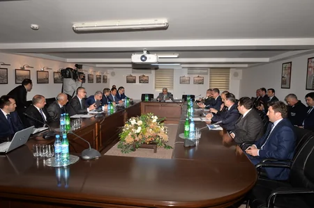 Bakı neft emalı zavodunun yenidən qurulması ilə bağlı iclas keçirilib