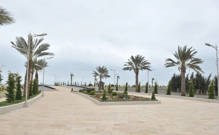 ​Prezident İlham Əliyev Astaranın dənizkənarı park-bulvar kompleksində yaradılan şəraitlə tanış olub