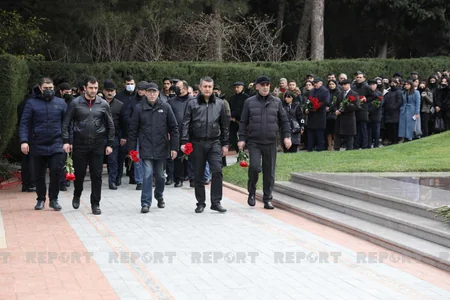 Azərbaycan xalqı Heydər Əliyevin xatirəsini yad edir - FOTOREPORTAJ