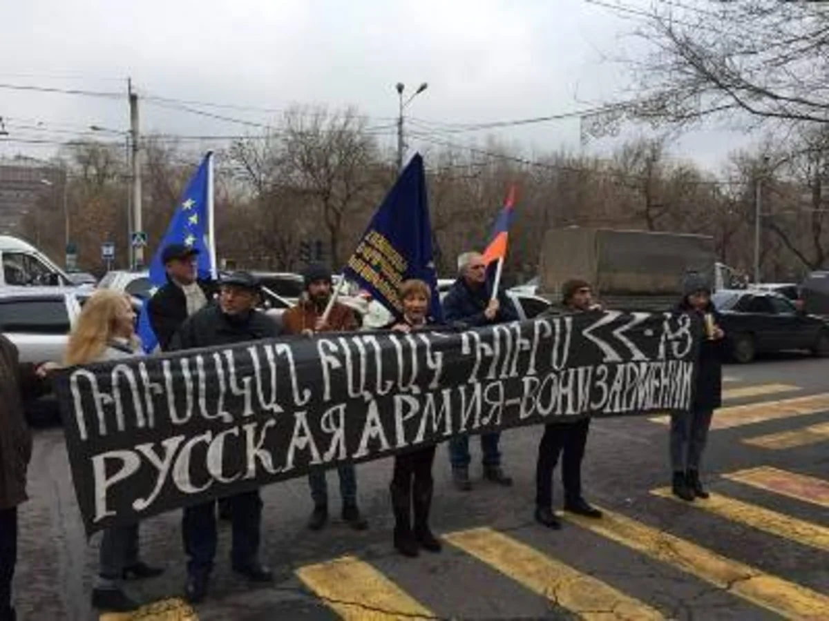 У российской военной базы в Армении состоится акция протеста