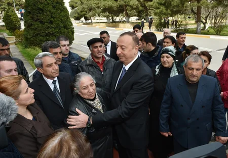 Supreme Commander-in-Chief Ilham Aliyev visits wounded servicemen at Central Military Clinical Hospital