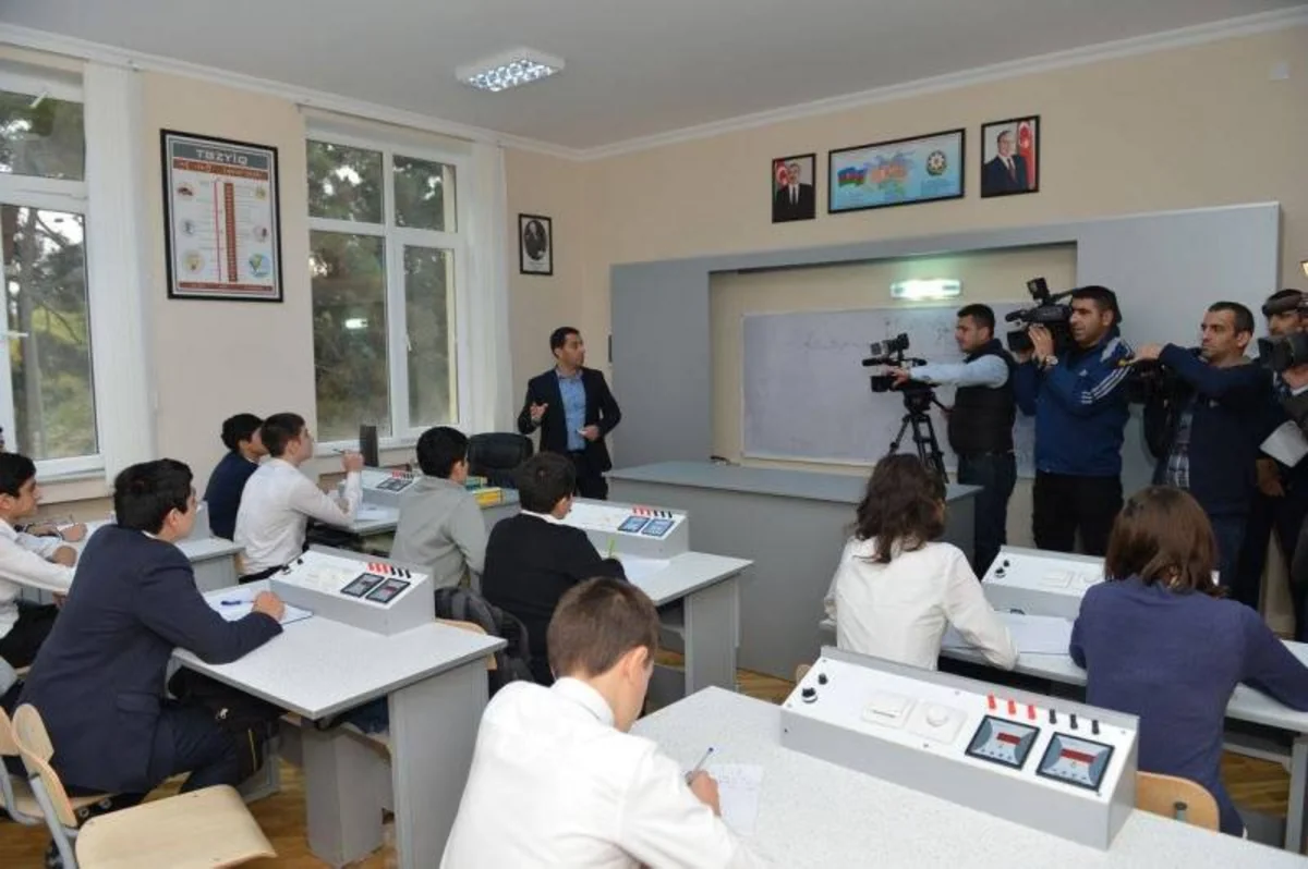 Məktəblilərin olimpiadalara hazırlıq mərkəzinə mediatur təşkil olunub