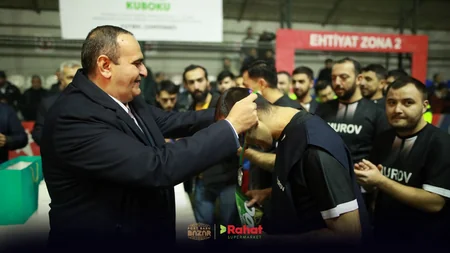 “Zəfər Kuboku” futbol çempionatının qalibləri mükafatlandırıldı