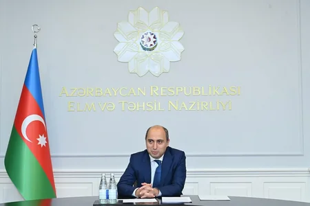Emin Əmrullayev Avropa çempionatında uğurlu nəticə əldə etmiş şahmatçılarla görüşüb