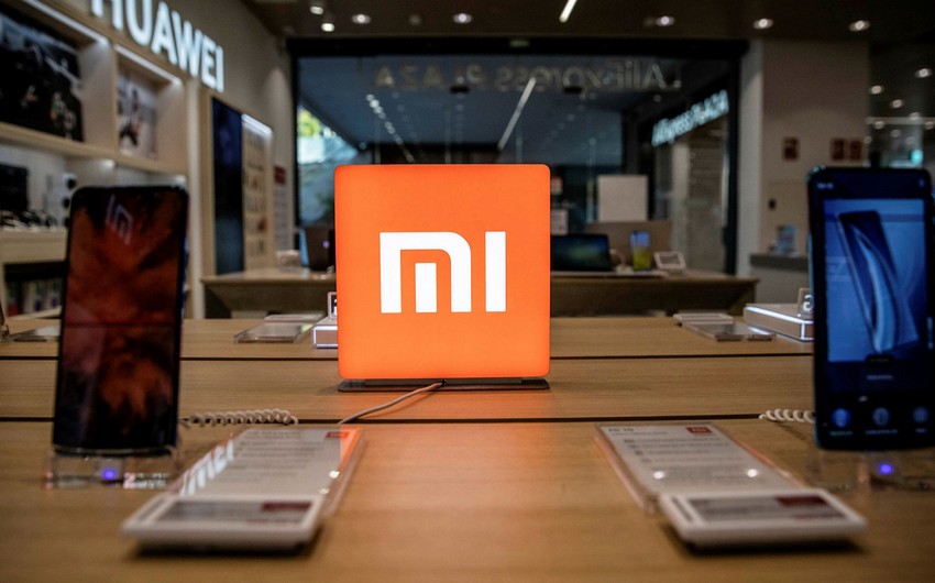 US court halts investment ban on Xiaomi