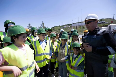 “AzerGold”un əməkdaşlarının övladları üçün qızıl mədəninə ekskursiya təşkil edilib