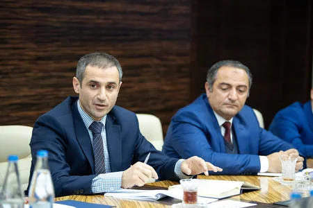 Vergilər Nazirliyində iqtisadçı ekspertlərlə görüş keçirilib