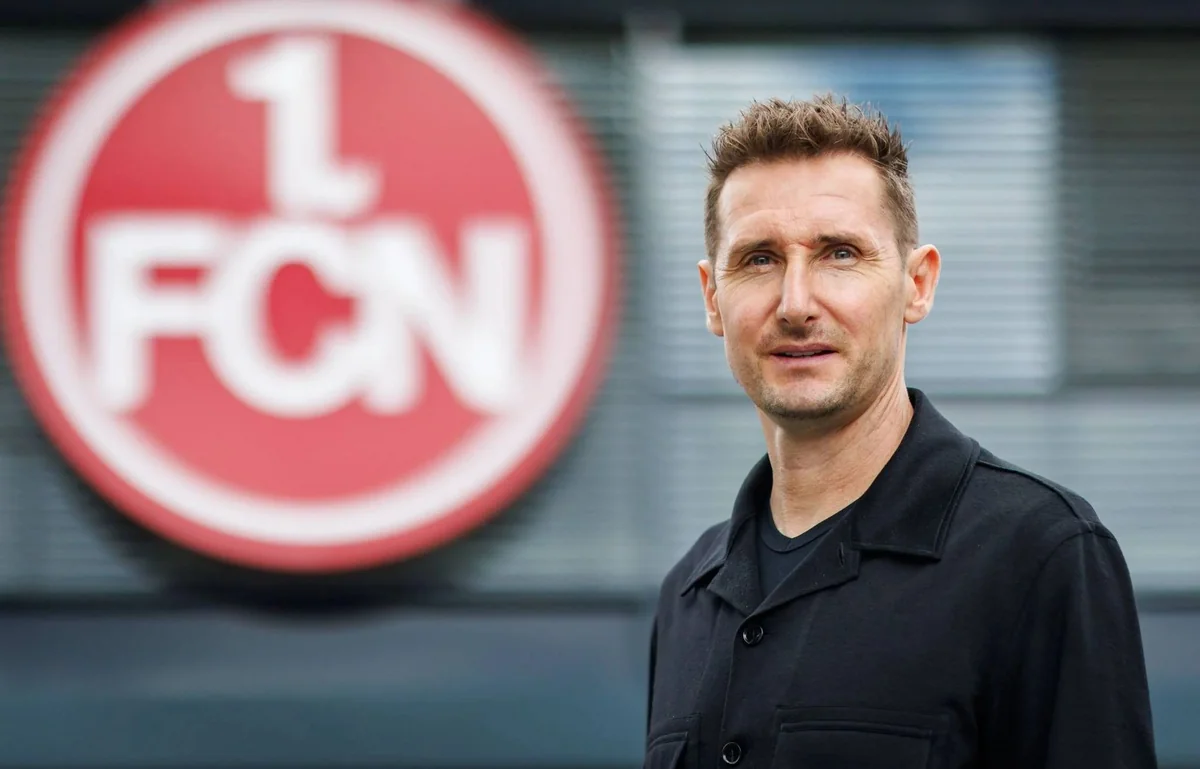 Miroslav Kloze II Bundesliqa klubunun baş məşqçisi olub