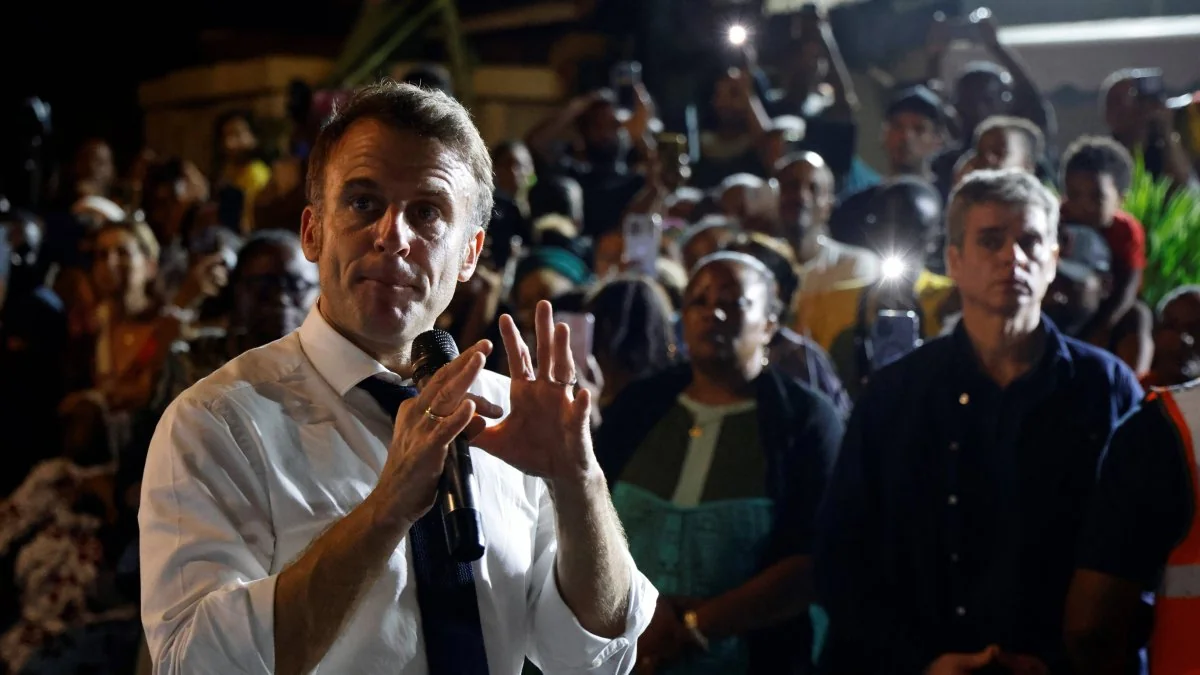 KİV: Mayotta sakinləri Makronun istefasını tələb edib