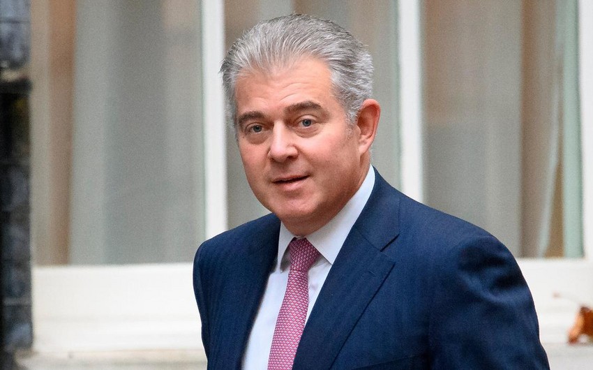 Britaniyanın Şimali İrlandiya üzrə dövlət katibi istefa verib