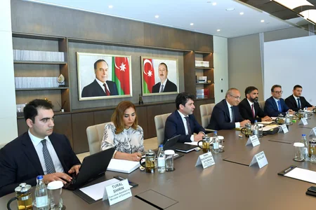 Azərbaycanın alternativ enerji resurslarından istifadədə fəal iştirakı müzakirə olunub