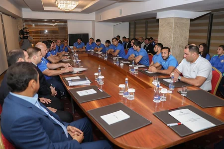 Rövnəq Abdullayev cüdo üzrə Azərbaycan millisinin üzvləri ilə görüşüb