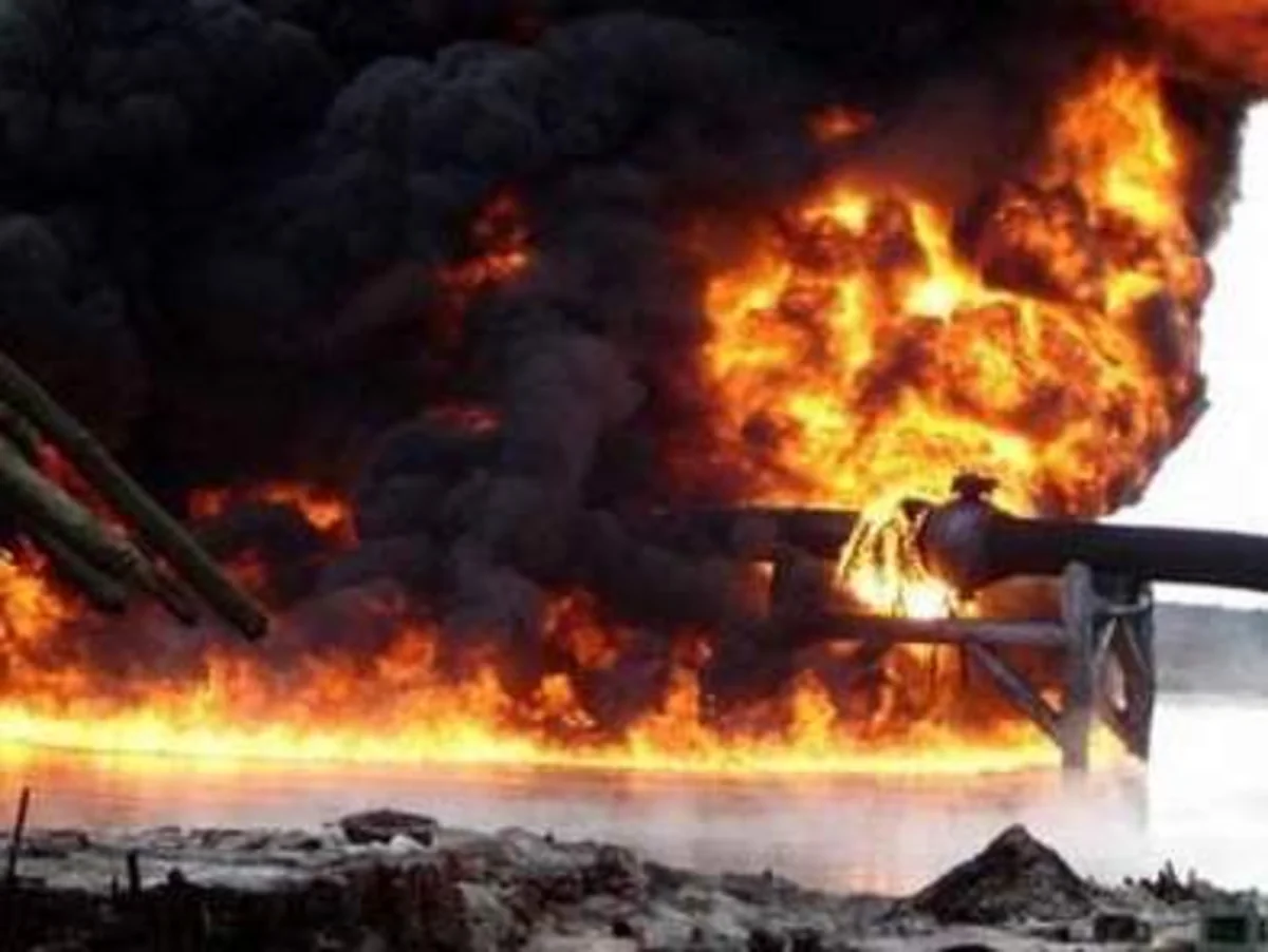 Недалеко от Киркука произошел взрыв на нефтепроводе