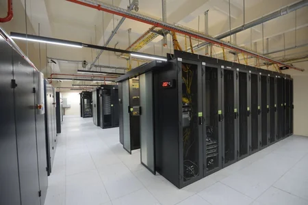 KİV nümayəndələri AzInTelecom”un Data Mərkəzi ilə tanış olub