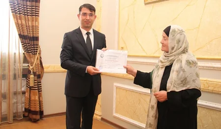 Qeydiyyatdan keçən 11 dini icmaya şəhadətnamələr təqdim edilib