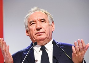 Французский премьер предупредил об опасности, связанной с госдолгом