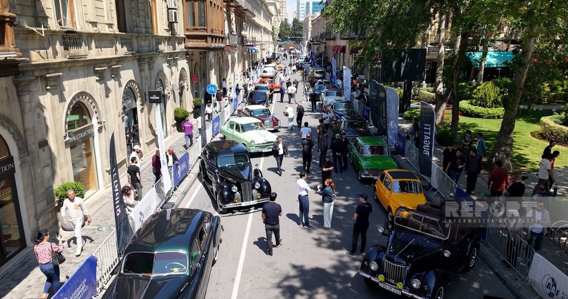 Rusiyalı qonaq: Nostalji hisslər yaşamaq, müasir maşınları görmək üçün belə sərgi çox faydalıdır