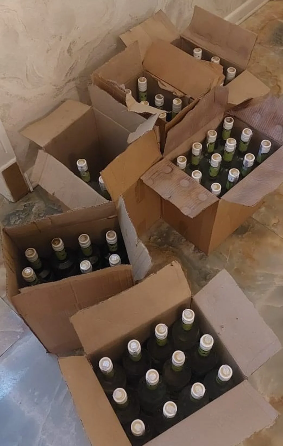 Bakıdakı şadlıq sarayında saxta alkoqollu içkilər aşkarlanıb