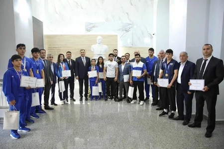 Azərbaycan Həmkarlar İttifaqları Konfederasiyasında AHİİTA-nın idmançı və məşqçi-müəllimləri ilə görüş olub
