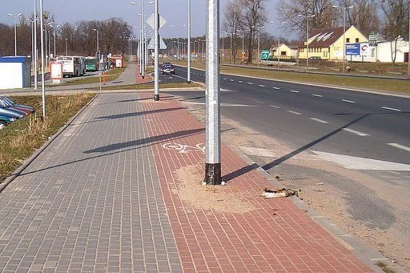 Bakıda işıq dirəklərinin mühafizə qapaqları oğurlanıb