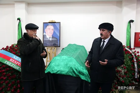 Zəlimxan Yaqub dəfn edilib - FOTO