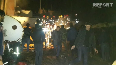 Yasamalda 3 fərdi yaşayış evi yanıb, 1 nəfər xəsarət alıb - FOTO