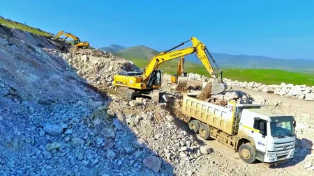Şükürbəyli-Cəbrayıl-Hadrut avtomobil yoluna asfalt örtüyü döşənir
