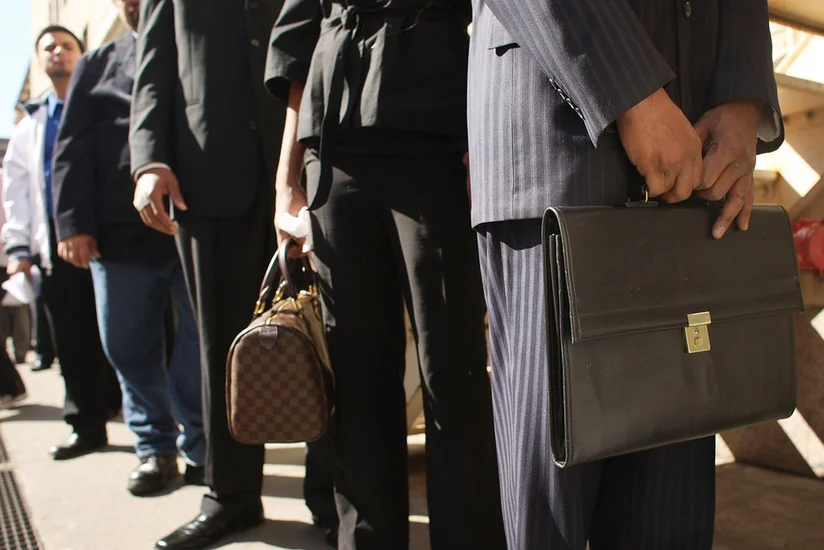 Azərbaycanda işə düzəlməkdə çətinlik çəkən şəxslərin siyahısı genişləndirilir