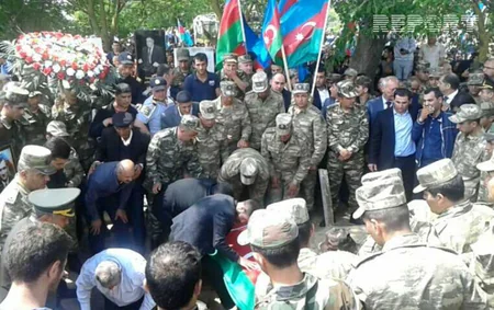 Azərbaycanın iki şəhidi torpağa tapşırılıb - ƏLAVƏ OLUNUB