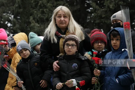 Milli qürur və and yeri - Şəhidlər xiyabanına axın başlayıb - FOTOREPORTAJ