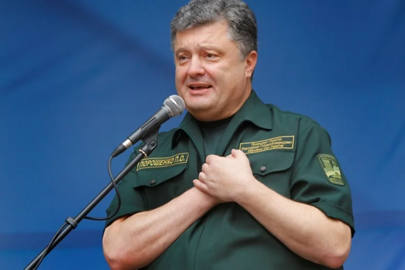 Порошенко: На востоке Украины погибли более 1200 военных и добровольцев