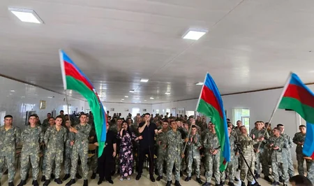 Müstəqillik Günü münasibətilə Azərbaycan Ordusunda silsilə tədbirlər keçirilib