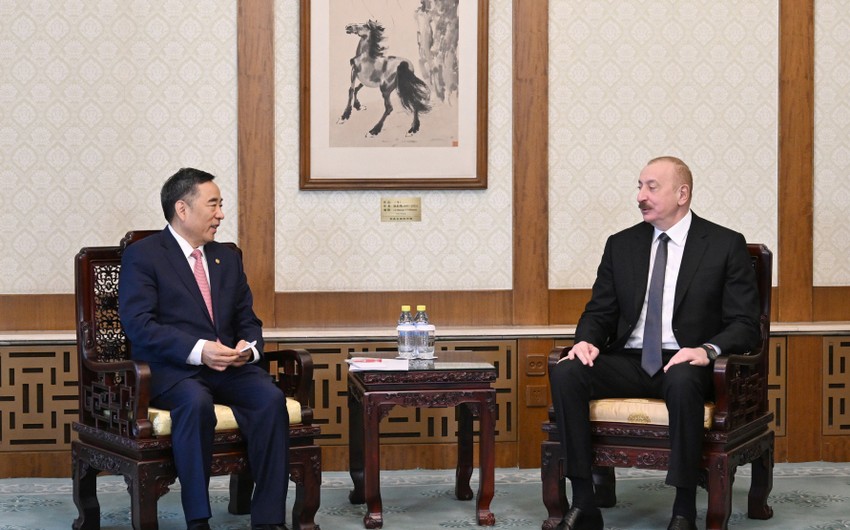 Azerbaijani president meets Energy China CEO in Beijing
