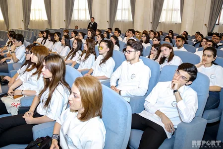 Gənc diplomatlar hərəkat yaradıblar - FOTOLAR