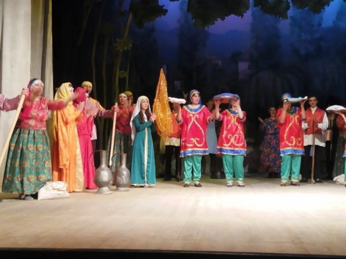 Qusar Dövlət Ləzgi Dram Teatrı Dərbənddə qastrol səfərində olub