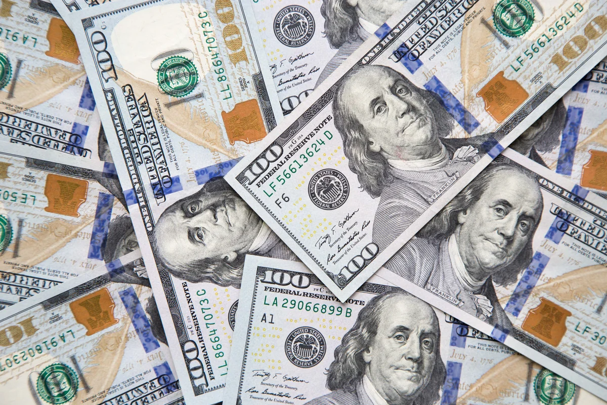 Курсы валют Центрального банка Азербайджана (19.04.2021)