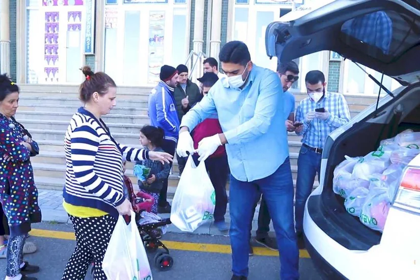 Bir qrup konüllü gənc “Biganə qalma” aksiyasına başladı - VİDEO