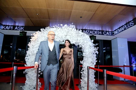 “Çat Kapı Aşk” filminin qala-gecəsi olub