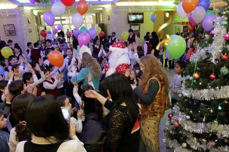 Leyla Əliyevanın təşəbbüsü ilə Moskvada uşaq evləri və internat məktəblərində tərbiyə alanlar üçün şənlik olub