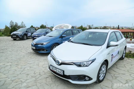 BMT SOCAR-a 4 hibrid enerji sərfəli avtomobil verib