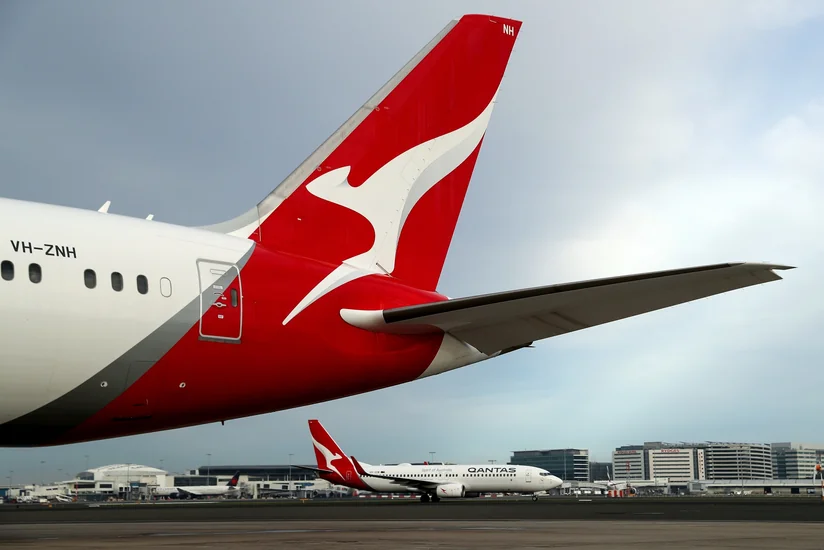 Qantas задерживает рейсы из-за угрозы падения частей ракет SpaceX
