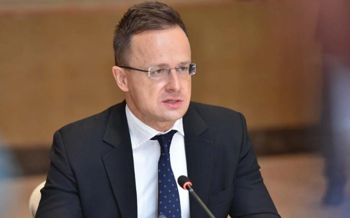 Macarıstan XİN rəhbəri: Ukraynaya qoşun göndərmək NATO-nun qərarını pozacaq