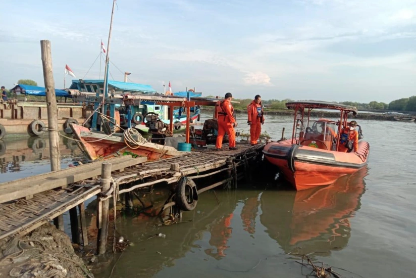 17 missing after Indonesia boats collision