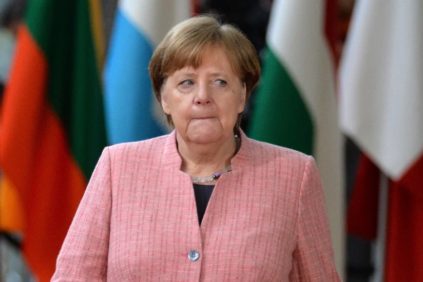 Merkelin təyyarəsi nasazlığa görə Argentinaya uçuşu yarımçıq dayandıraraq geri qayıdıb